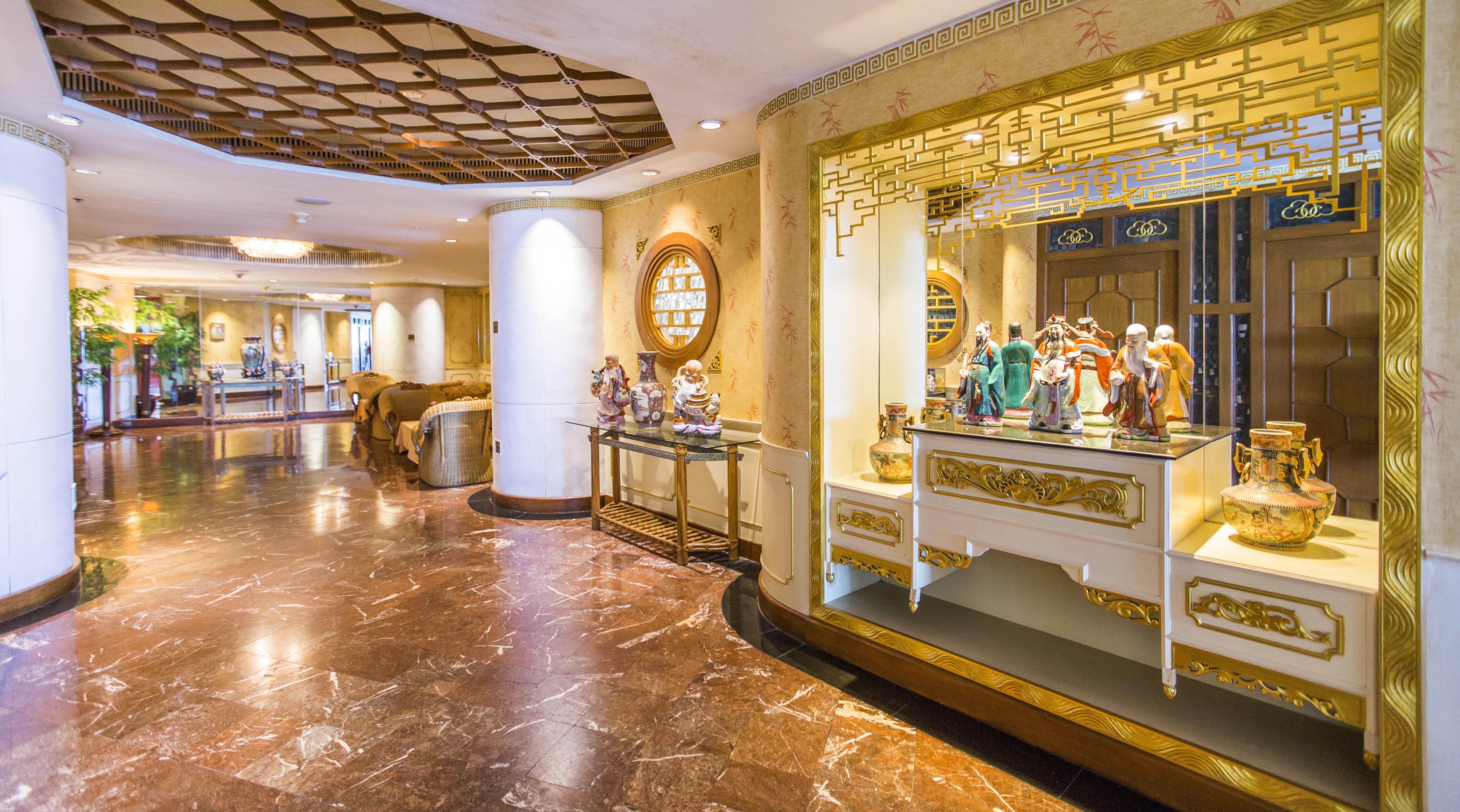 Montien Riverside Hotel Bangkok Exterior photo Lobby